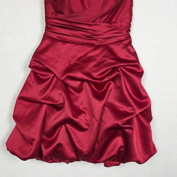 David’s Bridal Red Strapless Bubble Dress Size 6 - Picture 5 of 13